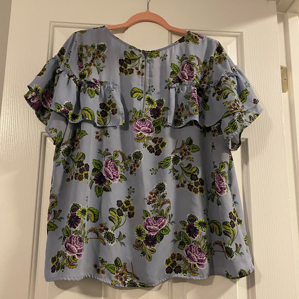 Floral blouse - Picture 2 of 7